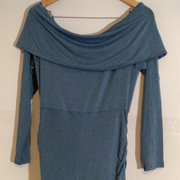 Off- Shoulder Maternity Gown And Photoshoot Dress Blue Shimmer - Picture 5 of 5